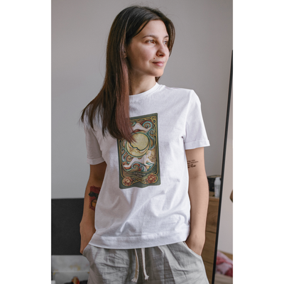 Rosy Brown The Moon Tarot Card | T-Shirt