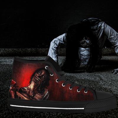 Black Horrorcore Menacing Zombie With An Ax Black | Men’s Classic High Top Canvas Shoes