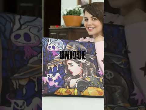 Head Huntress Dark Anime Art Gold | Pillow Case